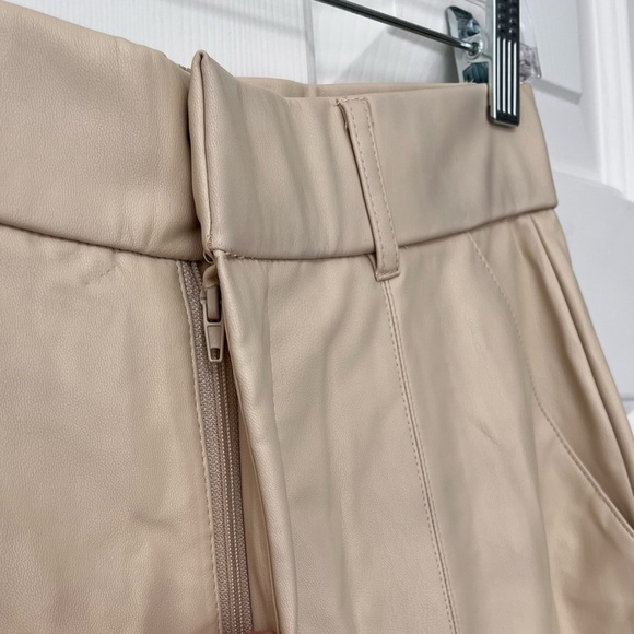 NWOT ZARA Ecru Wide Leg High Waist Vegan Leather Trouser Pant M - Picture 8 of 16